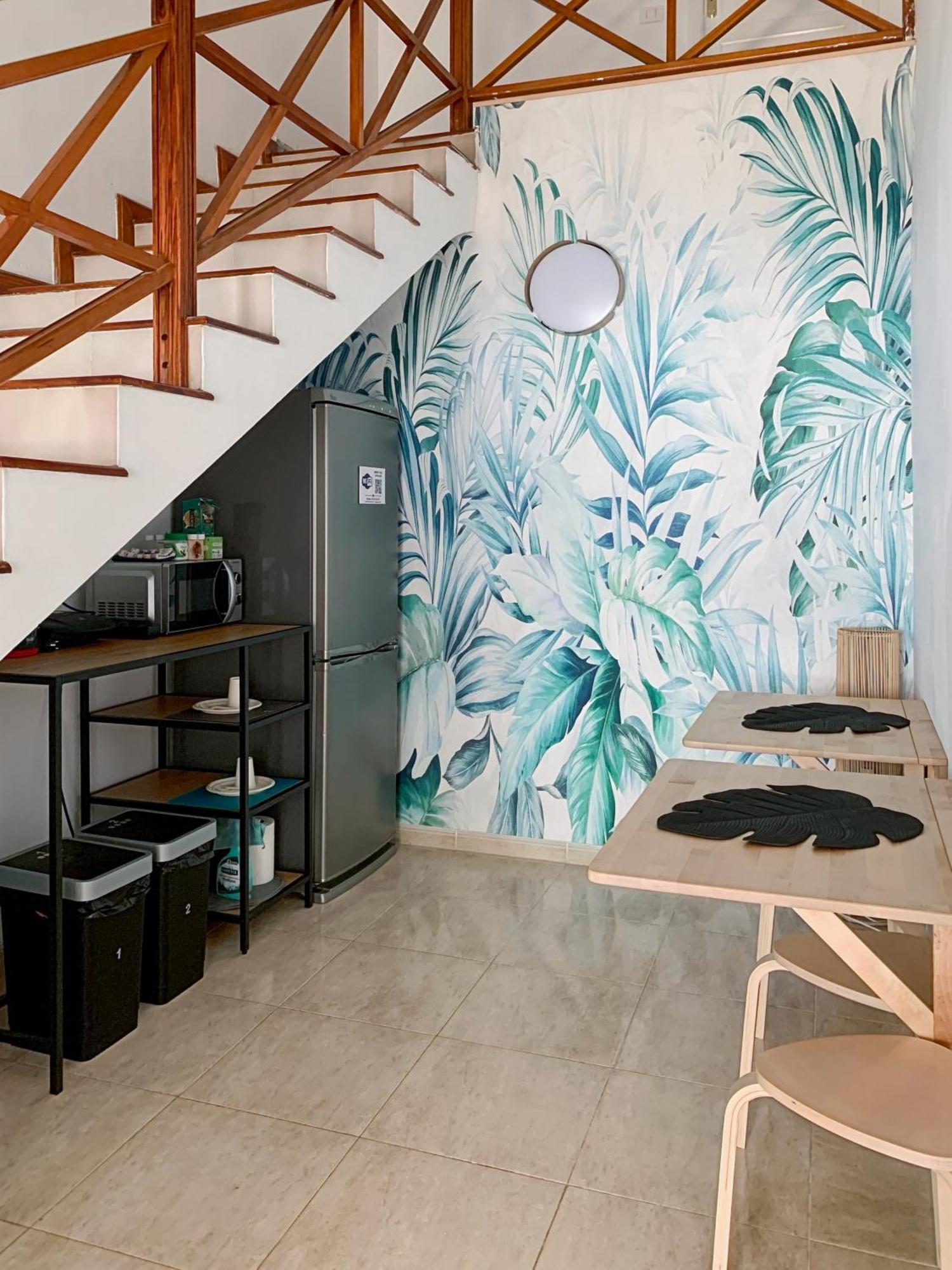 Habitaciones Privadas Cerca De La Playa Y Aeropuerto En Casa Compartida Con Otros Huespedes Playa Honda  Exterior foto